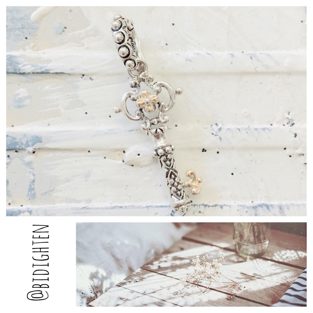 Barbara Bixby Flower Key Enhancer Pendant